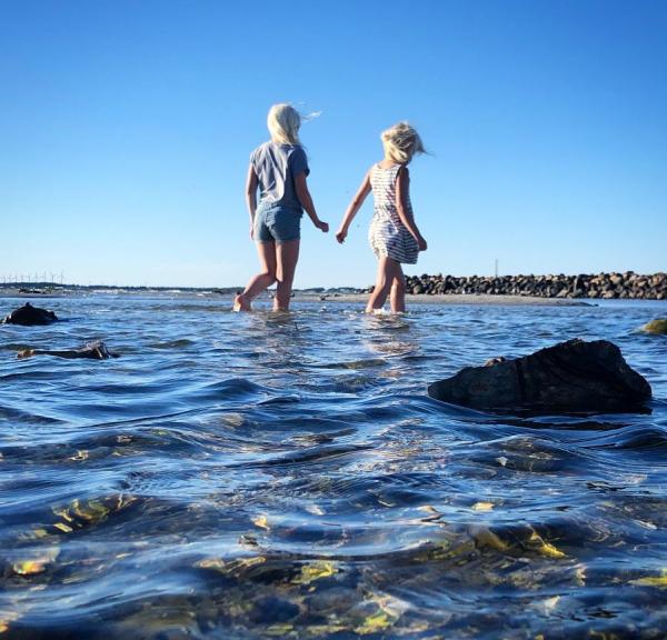 Piger på stranden, Løgstør